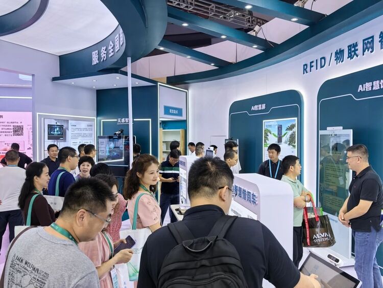 展会直击｜97522国际游戏闪耀2024年中国图书展览会！